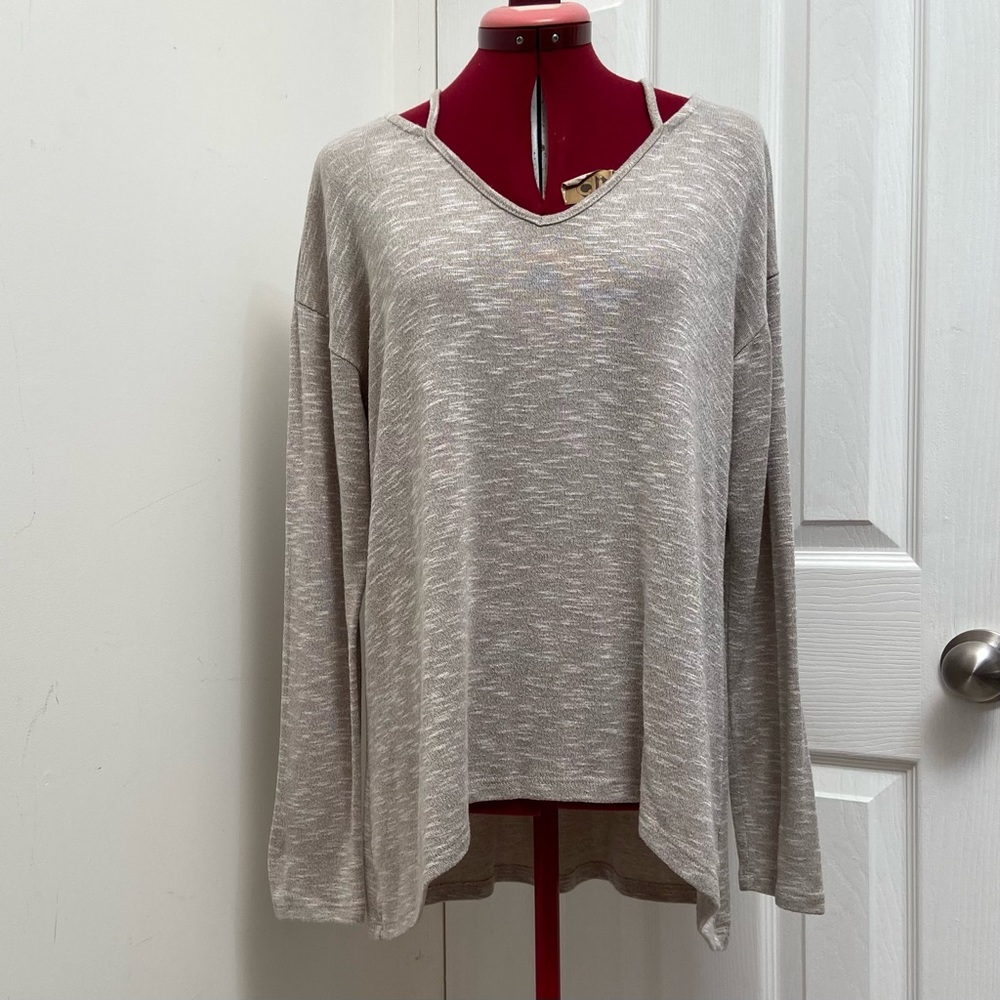 Juicy Couture women long sleeves knit tan colour pullover top. Size L. Pre-owned